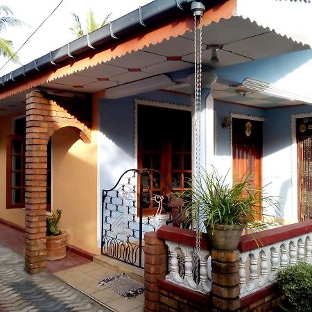 Nimal'S House Hotel Zuid-Dikwella Buitenkant foto